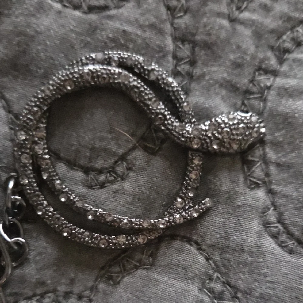Set Of 2 Elegant Snake Keychain Accessory - Picture 3 of 3